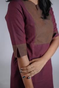Kēmi Womens Cotton Notch Round Neck  Kurta with 3/4 Sleeve - Cabernet Red Colour
