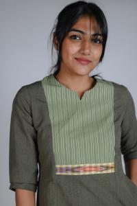 Kēmi Womens Cotton V-Notch Round Neck  Kurta with 3/4 Sleeve - Winter Moss