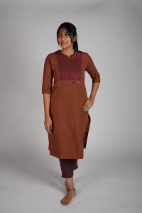 Kēmi Womens Cotton V-Notch Round Neck  Kurta with 3/4 Sleeve - Rustic Brown