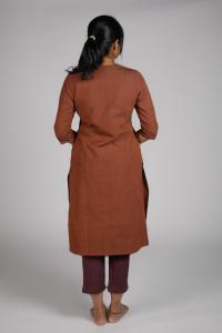Kēmi Womens Cotton V-Notch Round Neck  Kurta with 3/4 Sleeve - Rustic Brown