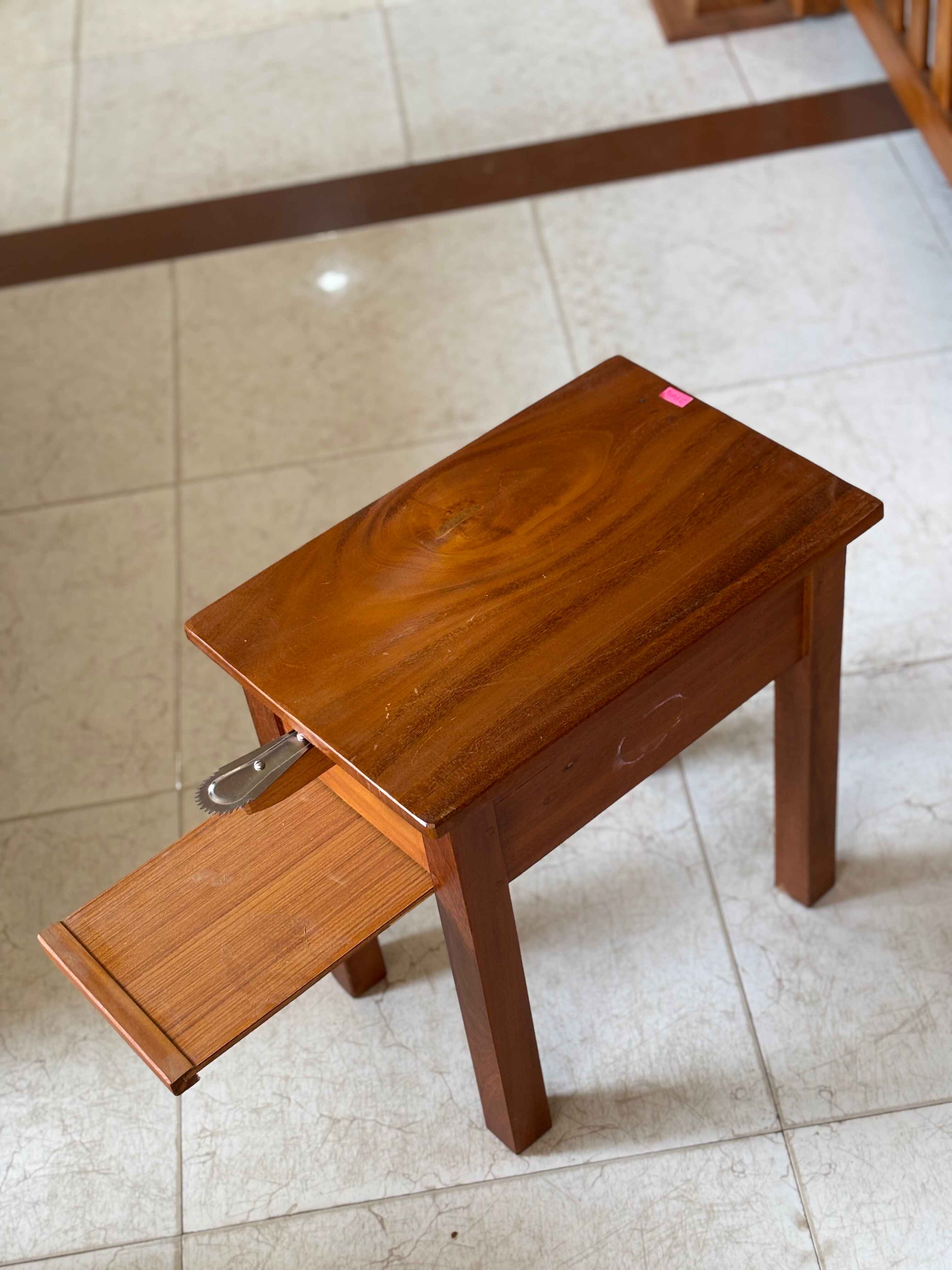 STOOL CUM CHIRAVA