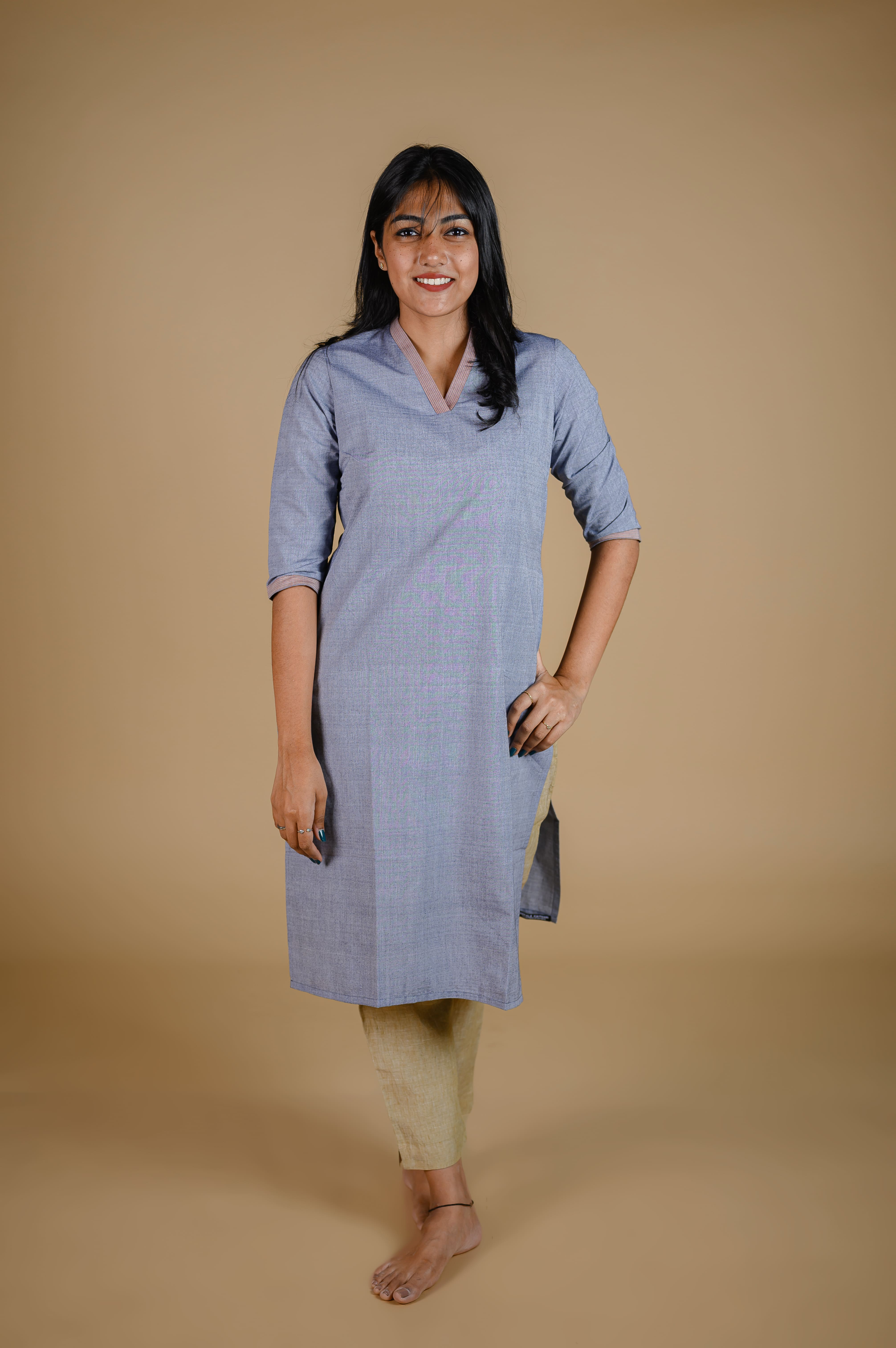 Kēmi Womens Cotton V-Neck Band Kurta with 3/4 Sle...